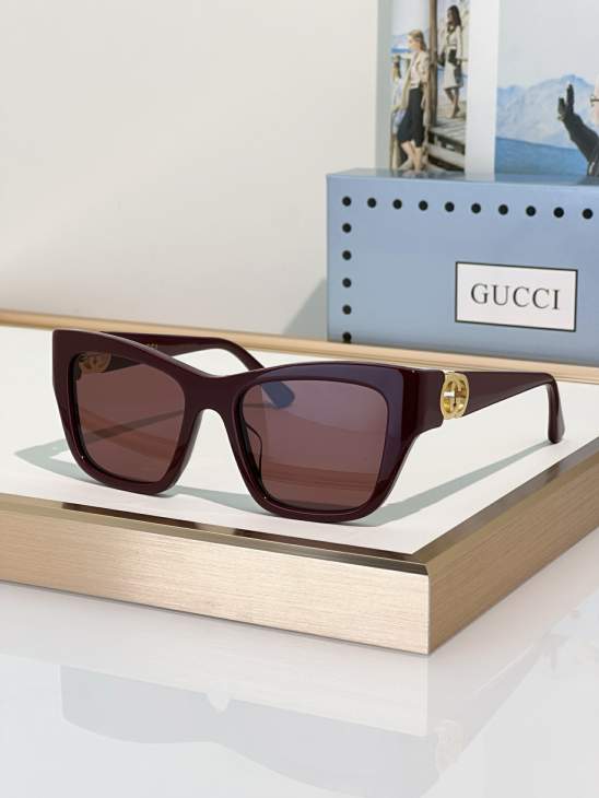 Picture of Gucci Sunglasses _SKUfw79279644fw
